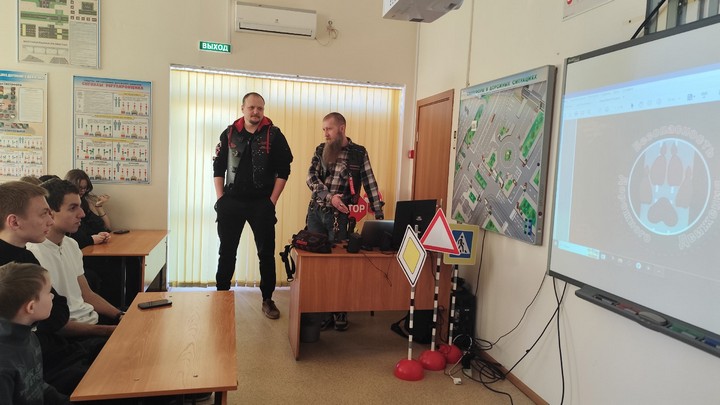 Старт сезона на двух колёсах: в Детском автогородке прошло профилактическое занятие по безопасности движения